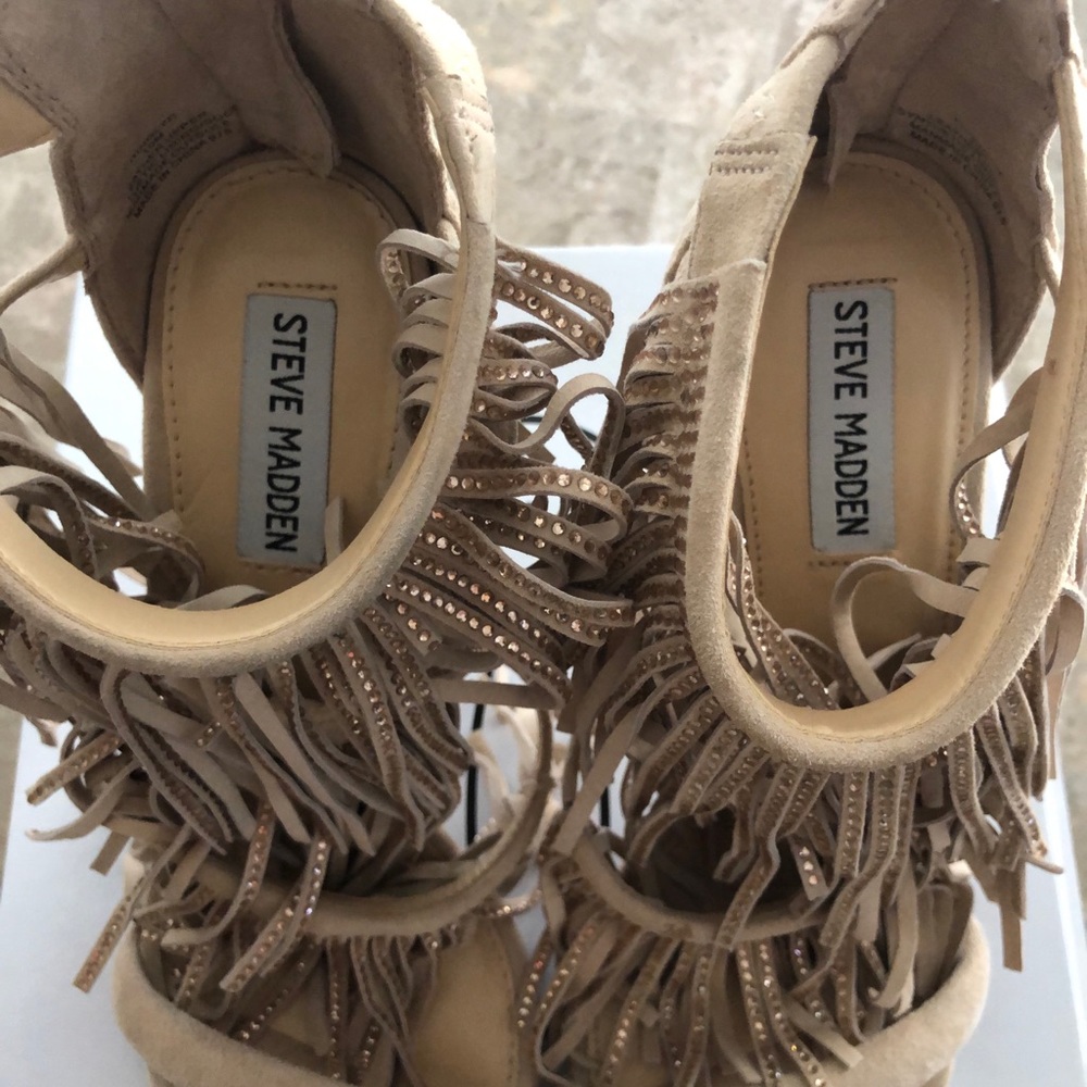 🎊🔥Steve Madden Beige/Tan Heels🔥🔥 - Picture 4 of 7